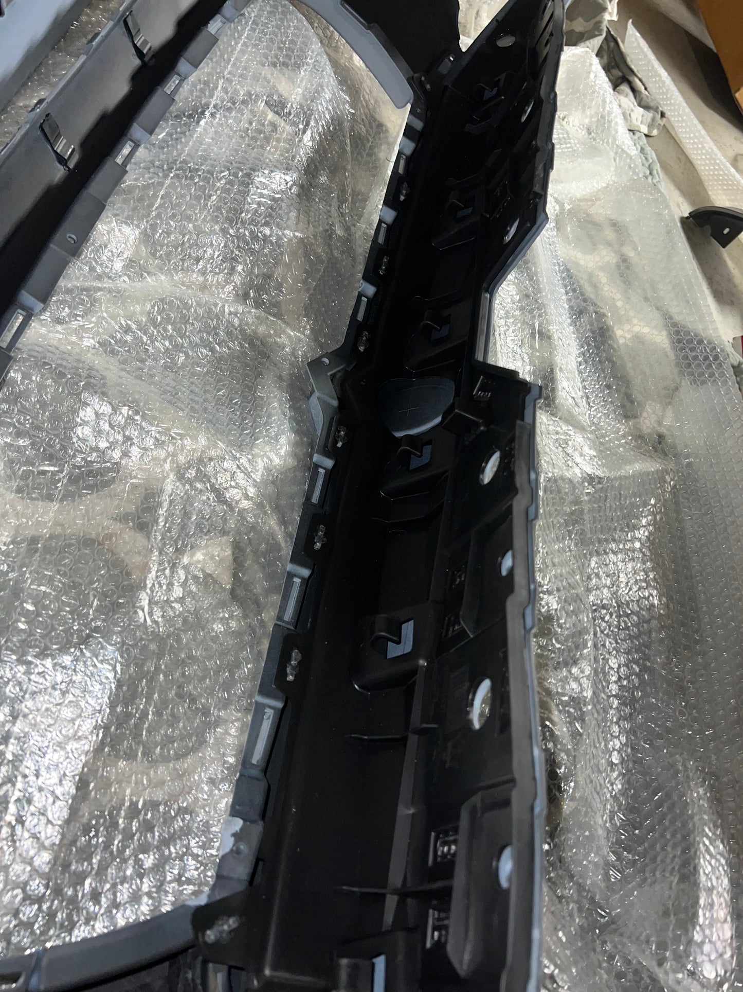 2014-2017 Maserati Ghibli Front Bumper Cover Replacement 673001801