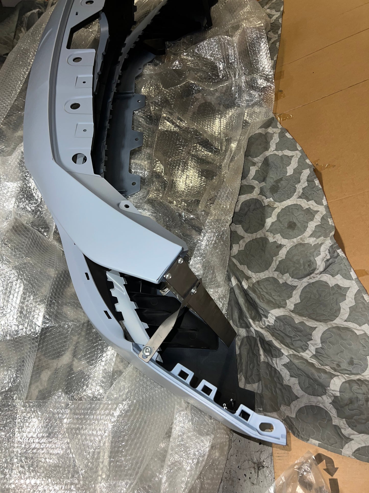 2014-2017 Maserati Ghibli Front Bumper Cover Replacement 673001801