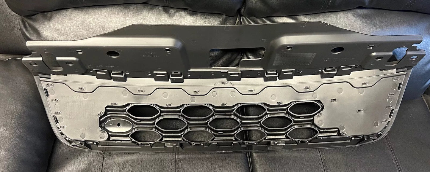 2017-2024 Land Rover Discovery 5 Front Bumper Radiator Grille Dynamic Black