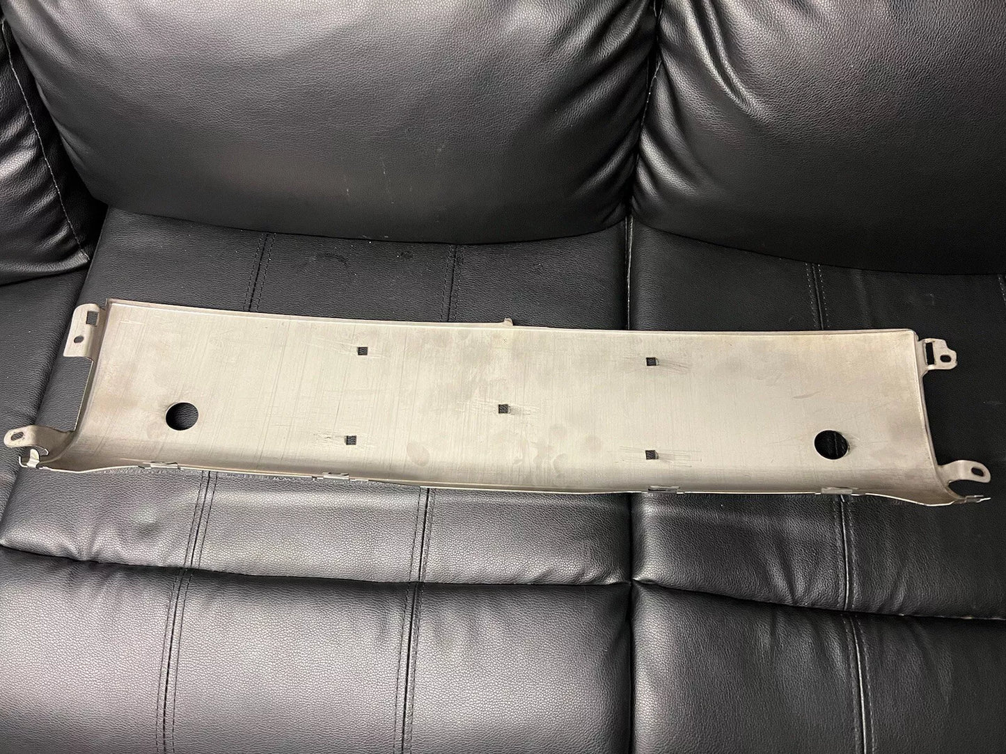 2010-2014 Rolls Royce Ghost Radiator Lower Grille Frame Chrome 51137219634