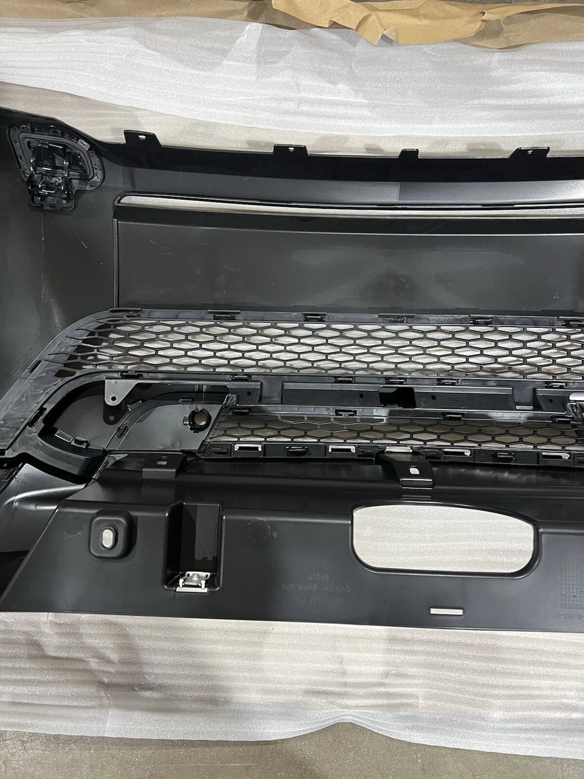 Range Rover Evoque Front Bumper Assembly Grille Lights Valance 2016-2019