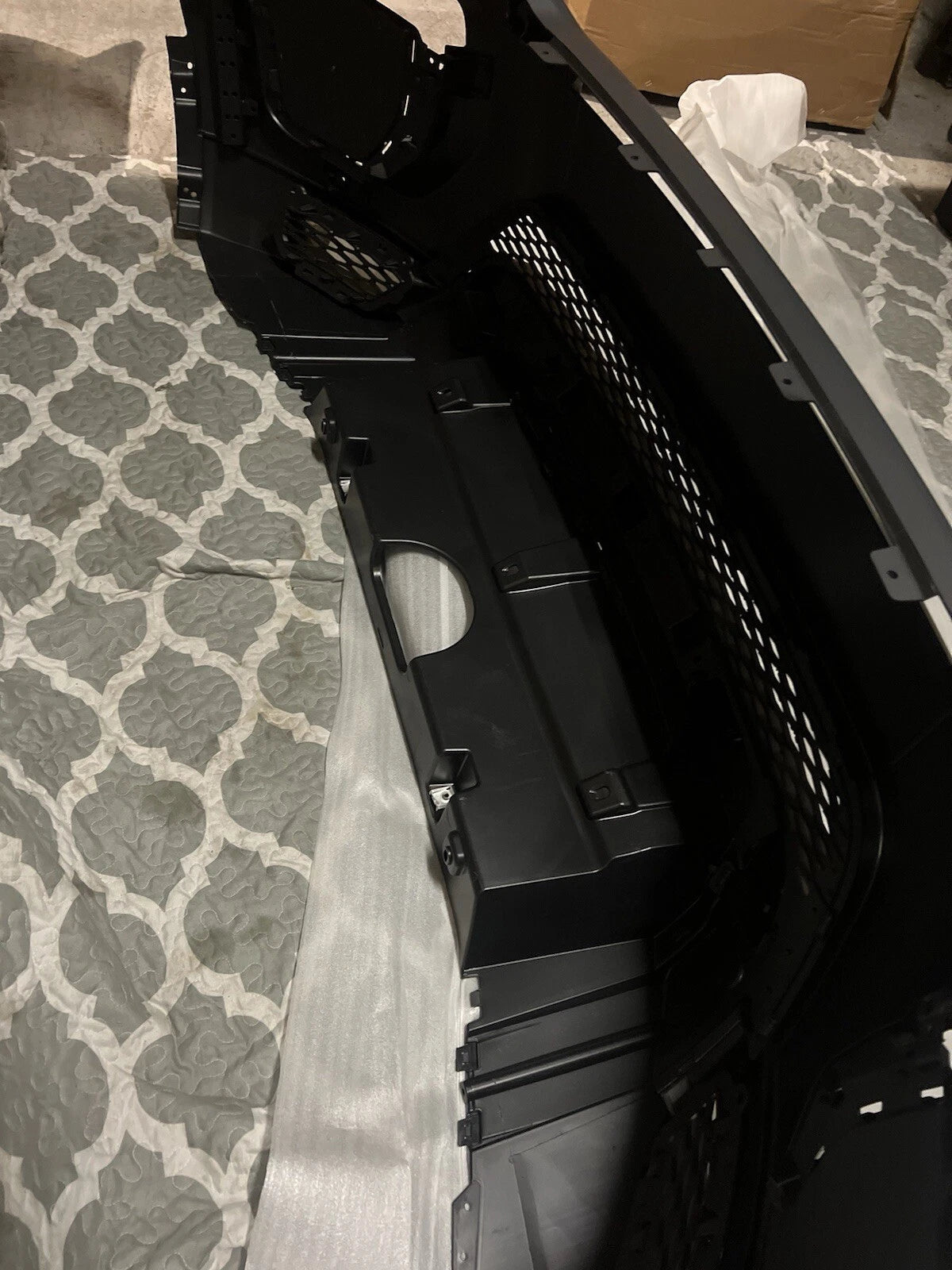 Land Rover Range Rover Evoque Dynamic Front Bumper Cover LR079538 2016-2019