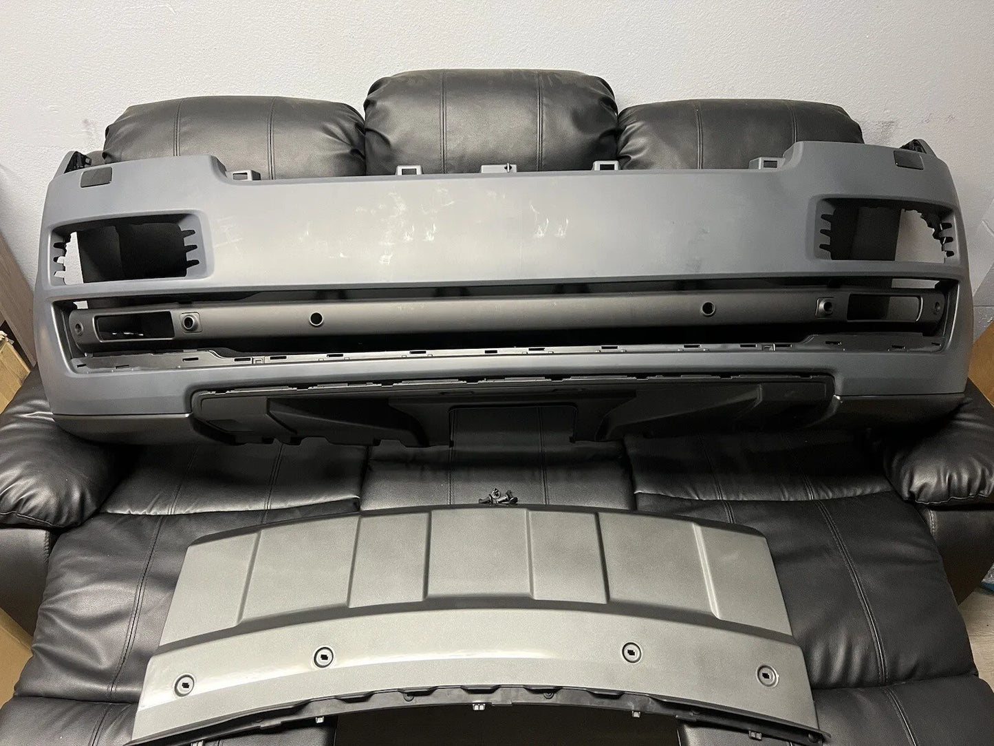 2013-2017 Land Rover Range Rover L405 HSE Front Bumper Cover & Lower Valance