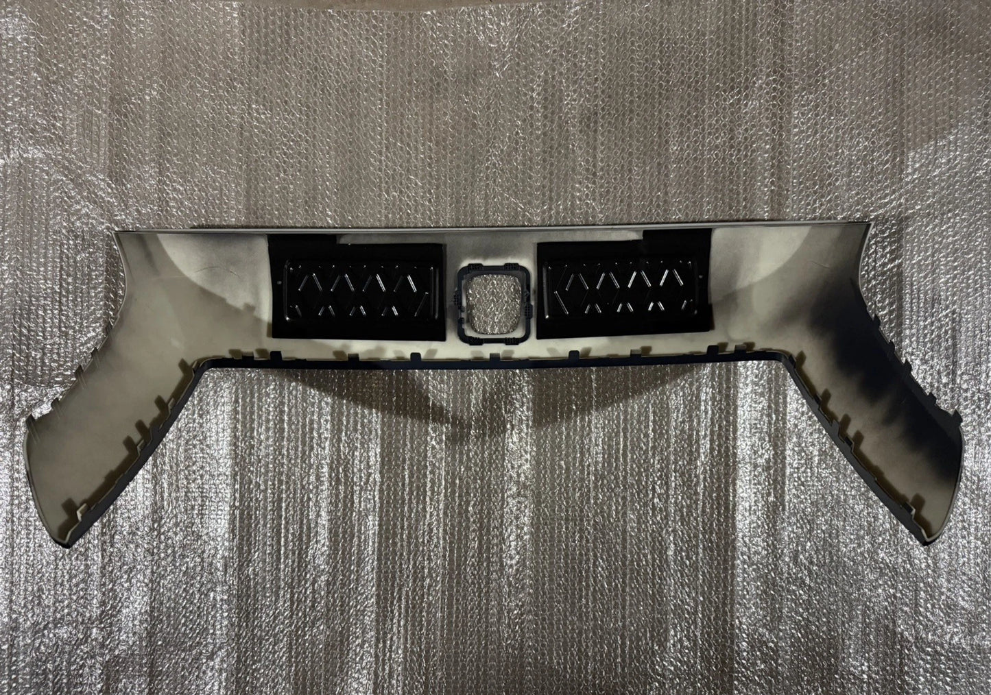 2018-2020 Rolls Royce Ghost Series 3 Front Radiator Grille Frame Surround Cover 51117446944
