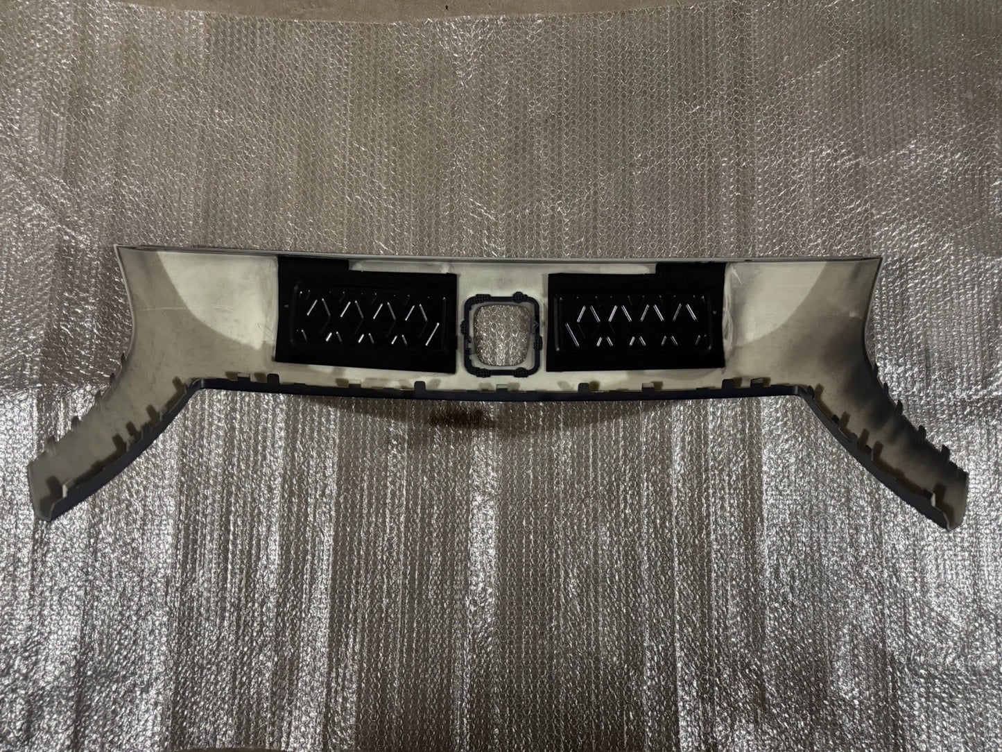 2017-2021 Rolls Royce Wraith Dawn Front Grille Trim Cover Frame Surround Bezel 51117459589