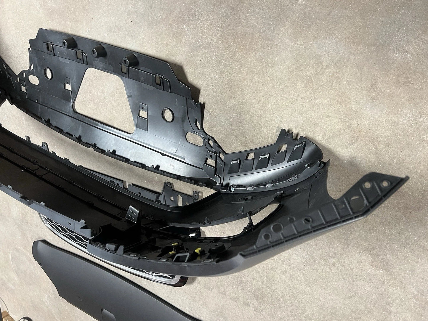 Range Rover Velar Front Bumper Cover Without Sensor Holes LR093477 2018-2020