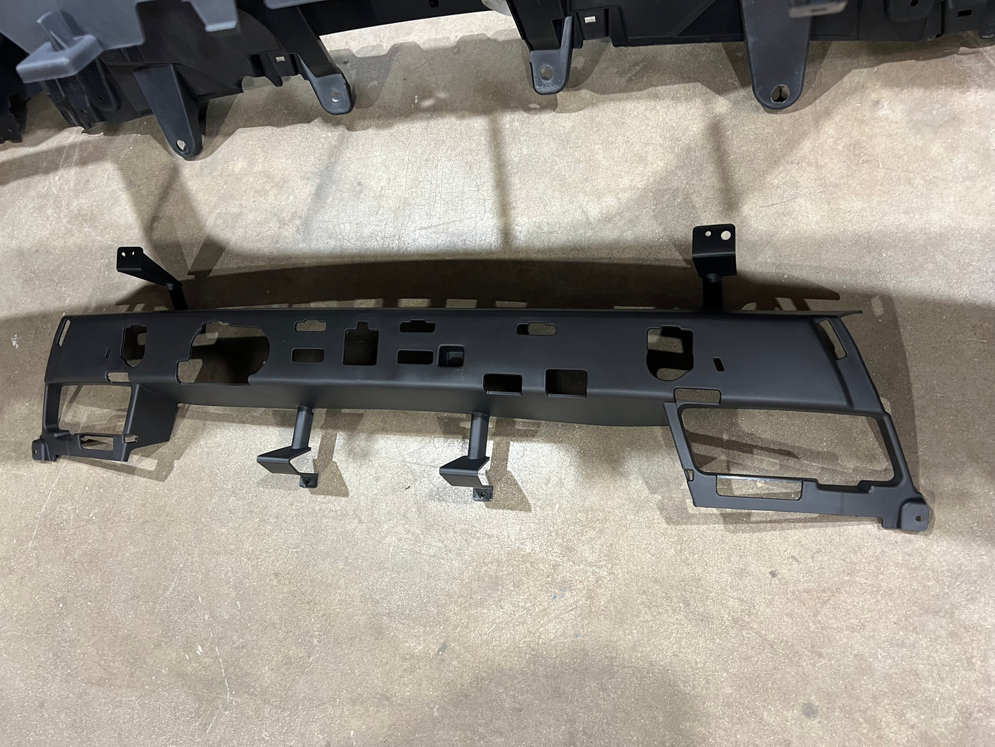 2018-2022 Range Rover Sport Front Bumper Complete Assembly Grille Lights Valance Bracket