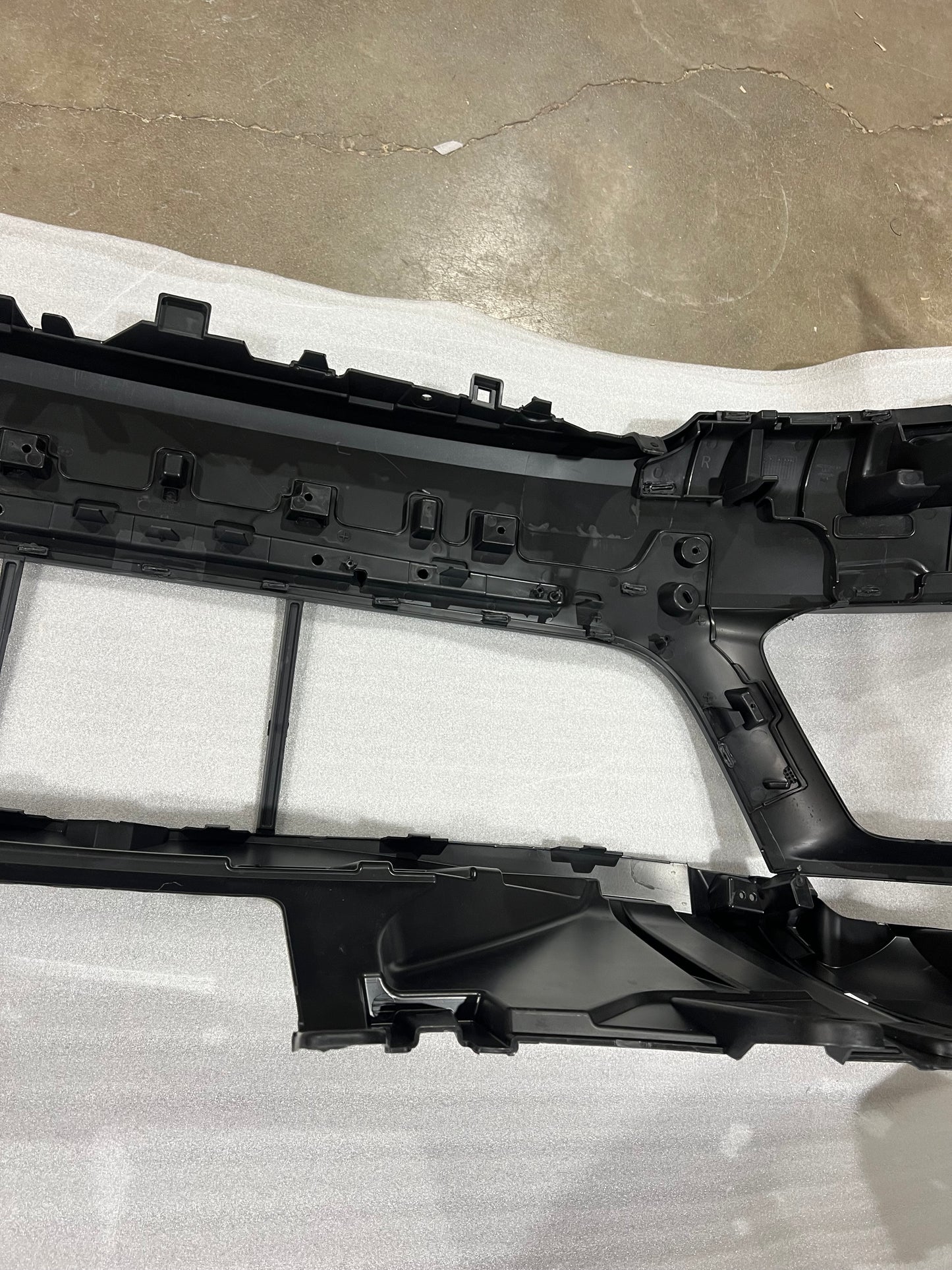 2018-2022 Range Rover Sport Front Bumper Complete Assembly Grille Lights Valance Bracket