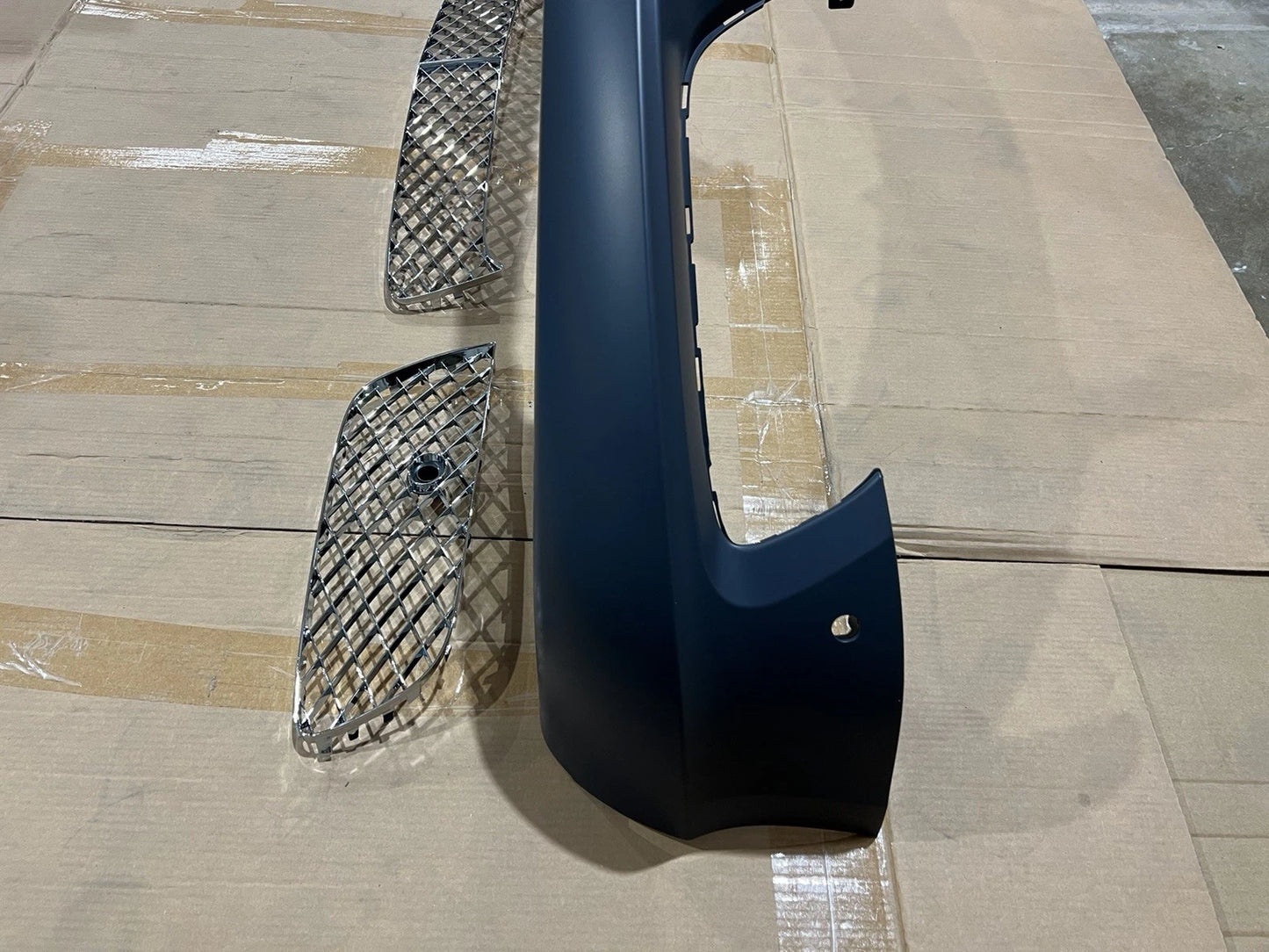 2012-2015 Bentley Continental GT GTC V8 4.0 Front Bumper Cover Lower Grille Set 3W3807217