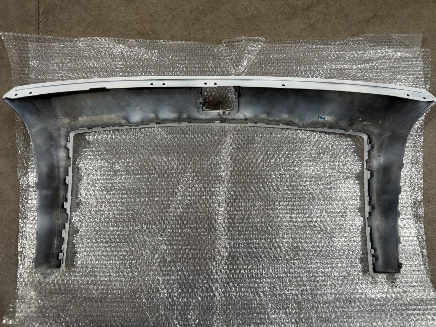2010-2014 Rolls Royce Ghost Radiator Grille Frame Trim Cover Surround Bezel 51117238234 OEM