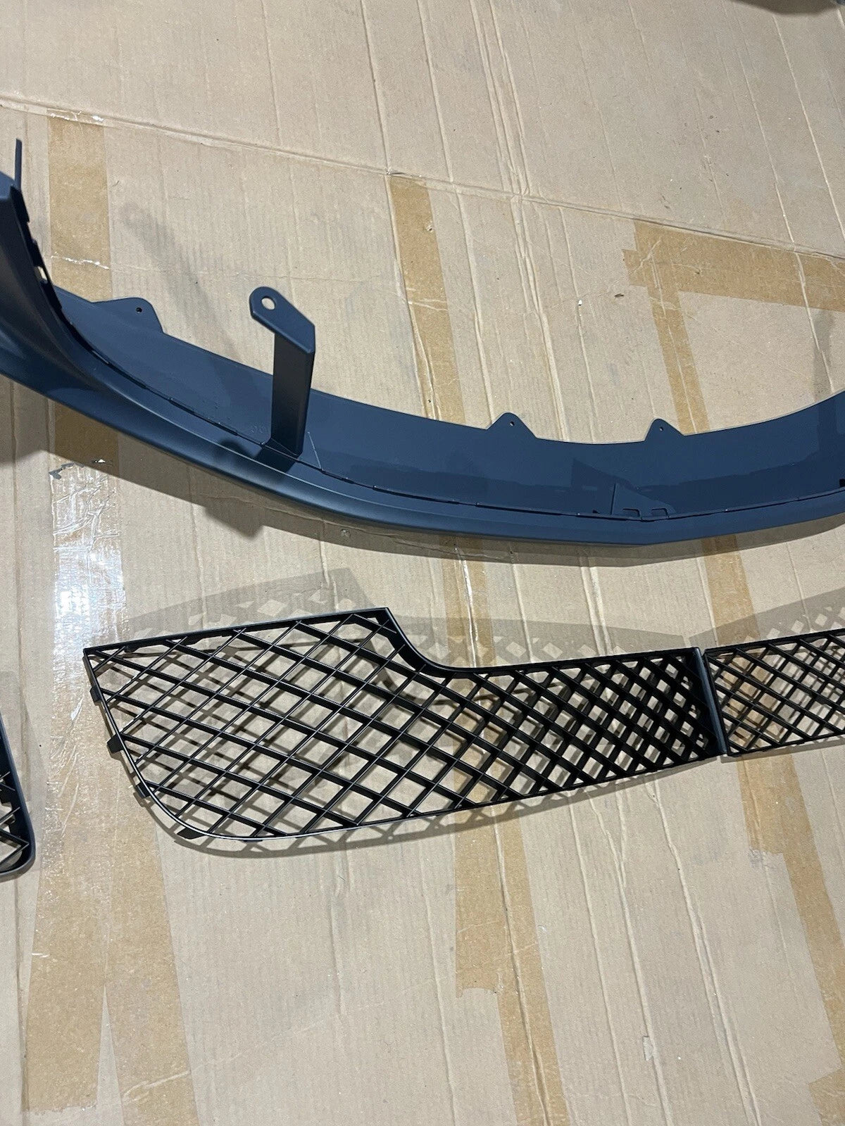 2012-2015 Bentley Continental GT GTC Front Bumper Cover Lower Grille Set W12 3W3807217AH