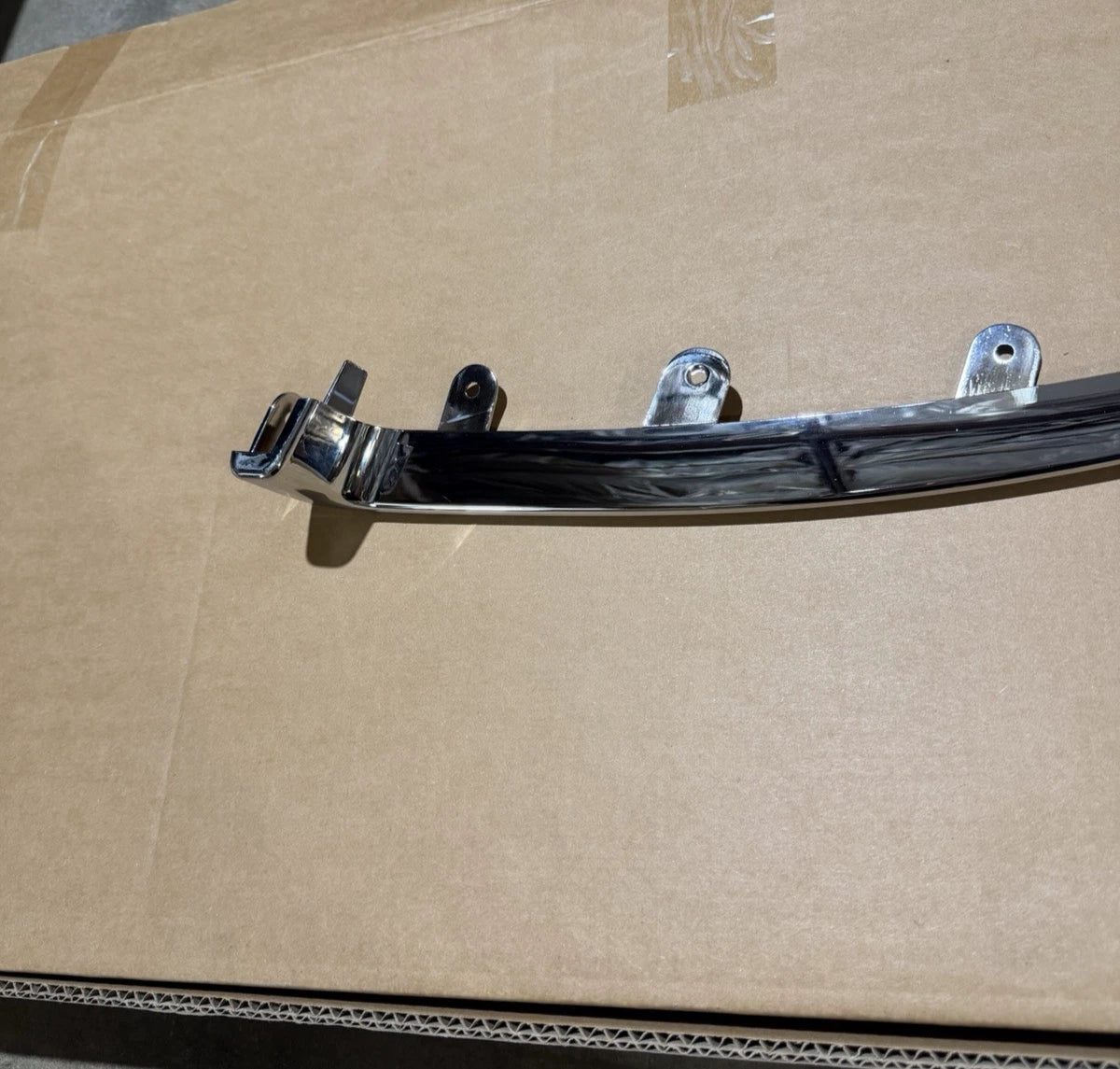 2018-2024 Rolls Royce Phantom Left Bumper Trim Molding Chrome Driver Side 51117428639 New