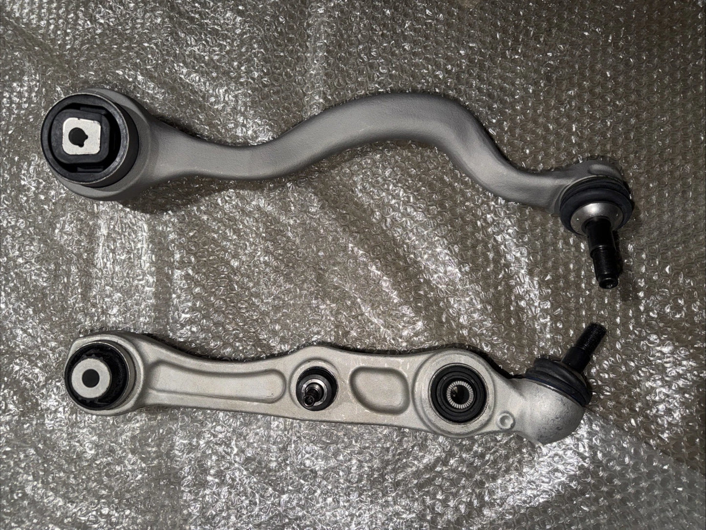 Rolls Royce Cullinan Left Lower Wishbone Tension Strut Set Driver Side 31106893395 31106872717