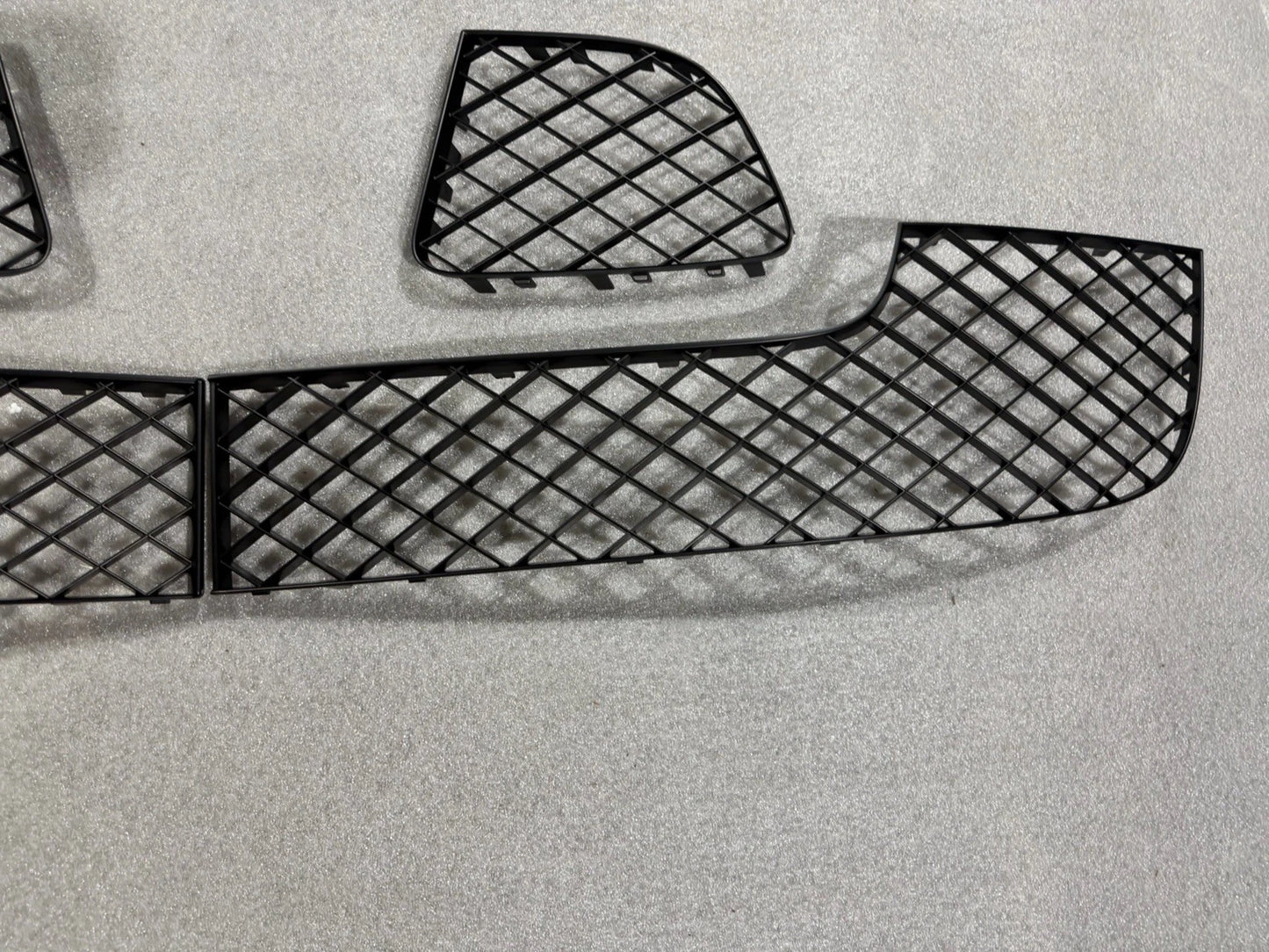 12-15 Bentley Continental GT GTC W12 Front Bumper Lower Grille Set Left Right