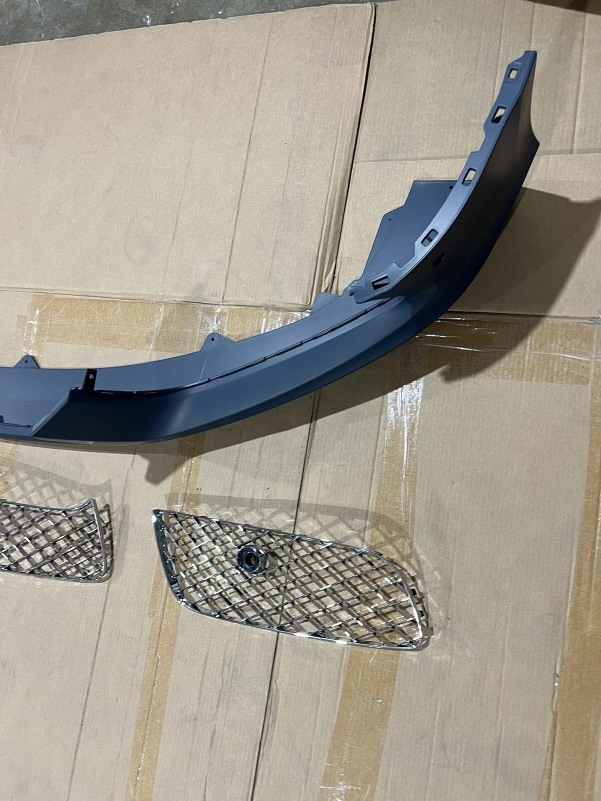 2012-2015 Bentley Continental GT GTC V8 4.0 Front Bumper Cover Lower Grille Set 3W3807217