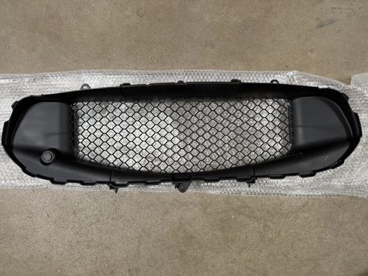 2017-2024 Maserati Quattroporte Front Bumper Air Shutter Cover Duct Intake Deflector