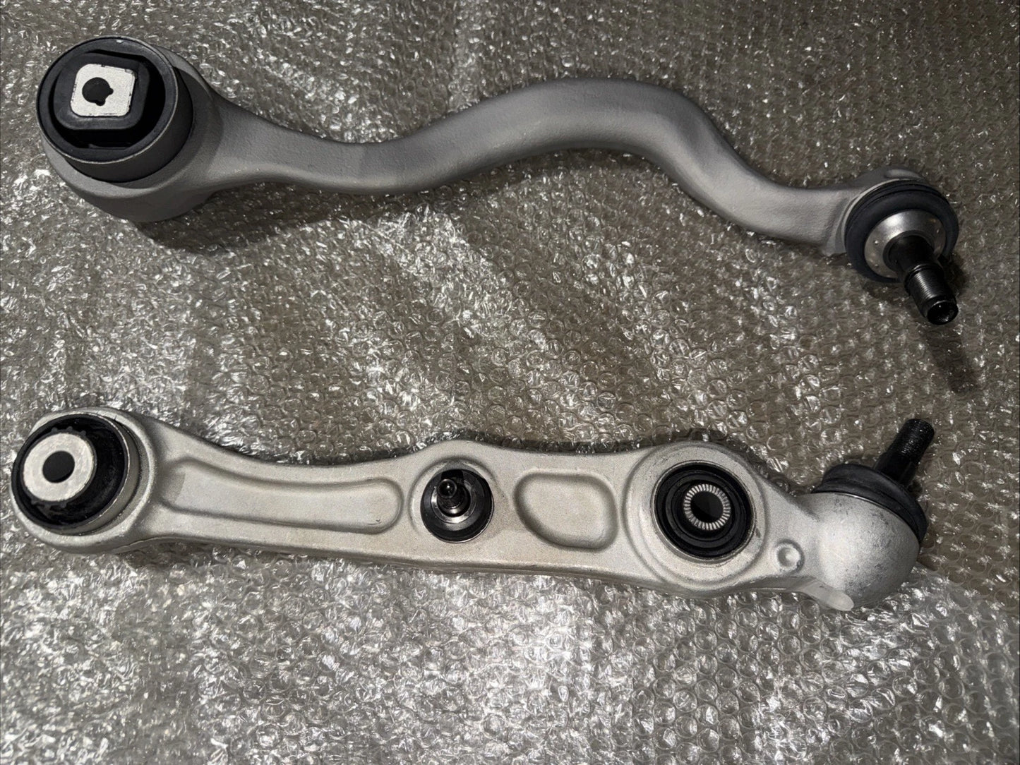 Rolls Royce Cullinan Left Lower Wishbone Tension Strut Set Driver Side 31106893395 31106872717