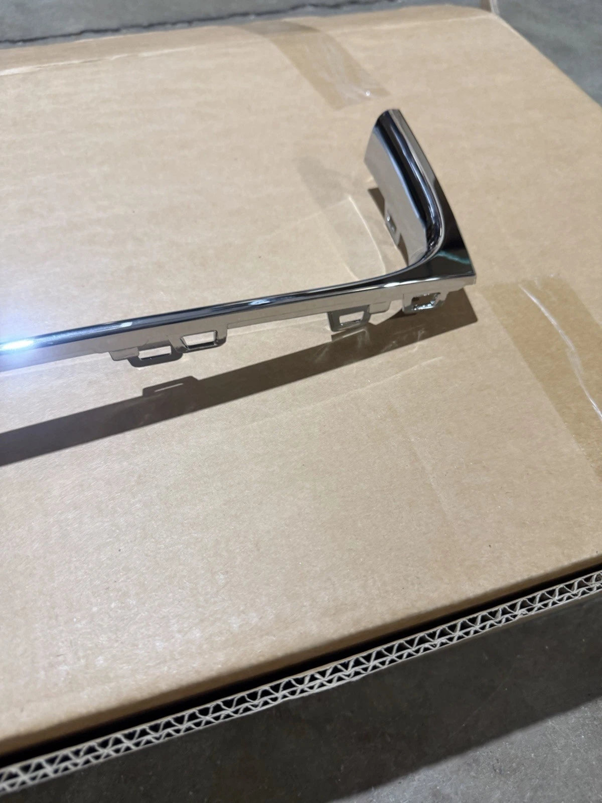 2018-2020 Rolls Royce Ghost Front Bumper Center Molding Trim Chrome Lower