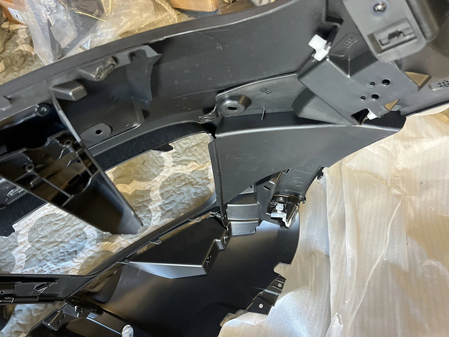 Land Range Rover Sport L494 Front Bumper Cover 2018-2022