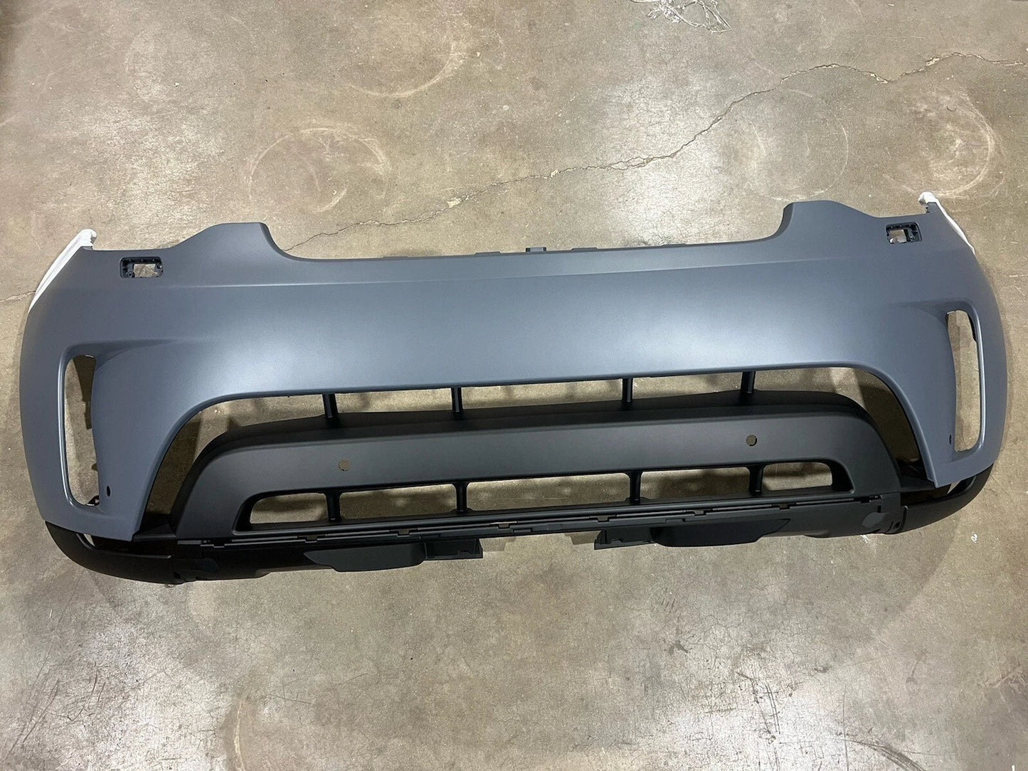 Land Rover Discovery Dynamic Front Bumper Cover LR143297 Fits 2021 2022 2023