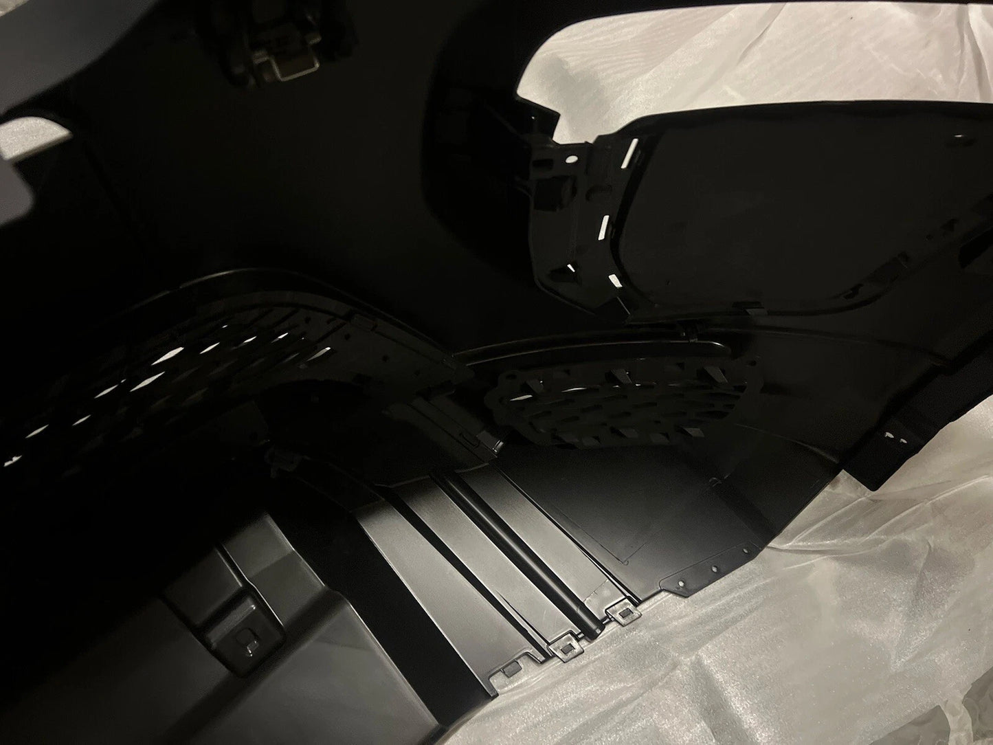 Land Rover Range Rover Evoque Dynamic Front Bumper Cover LR079538 2016-2019