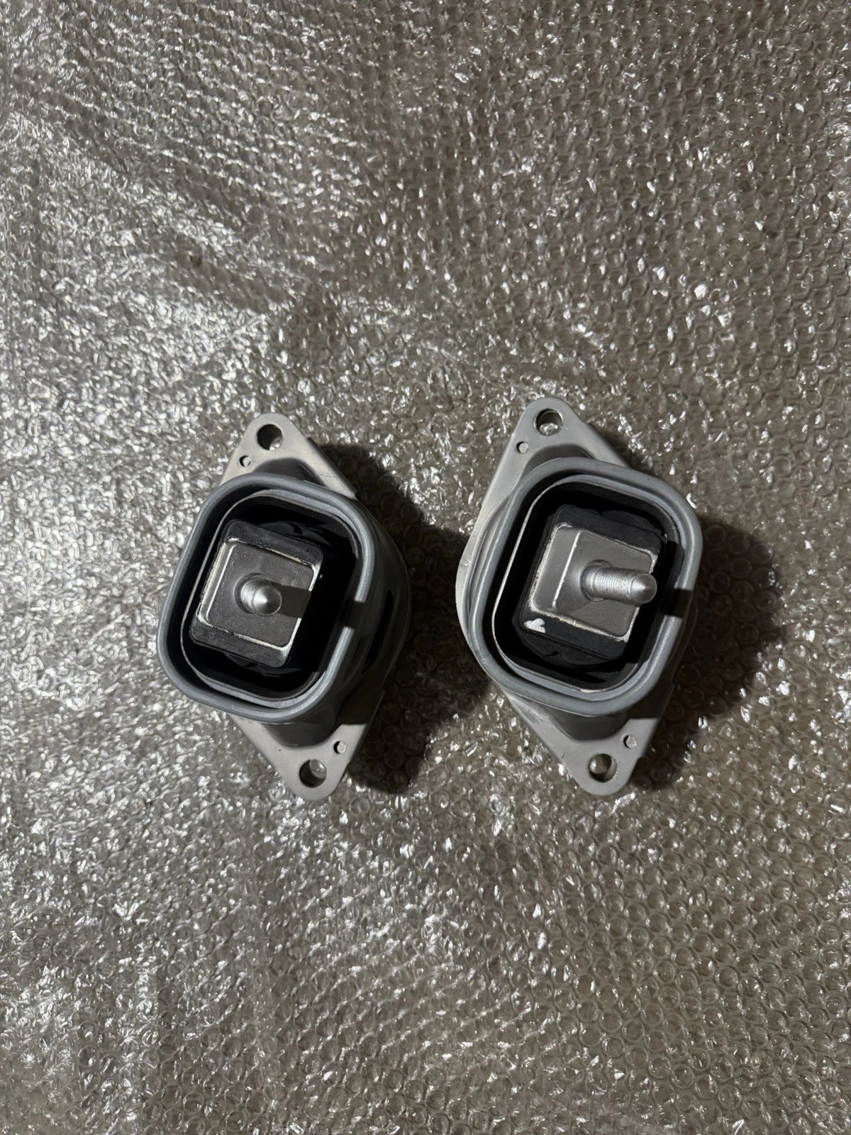 2004-2017 Rolls Royce Phantom Engine Mount Set Left Right 22116765320