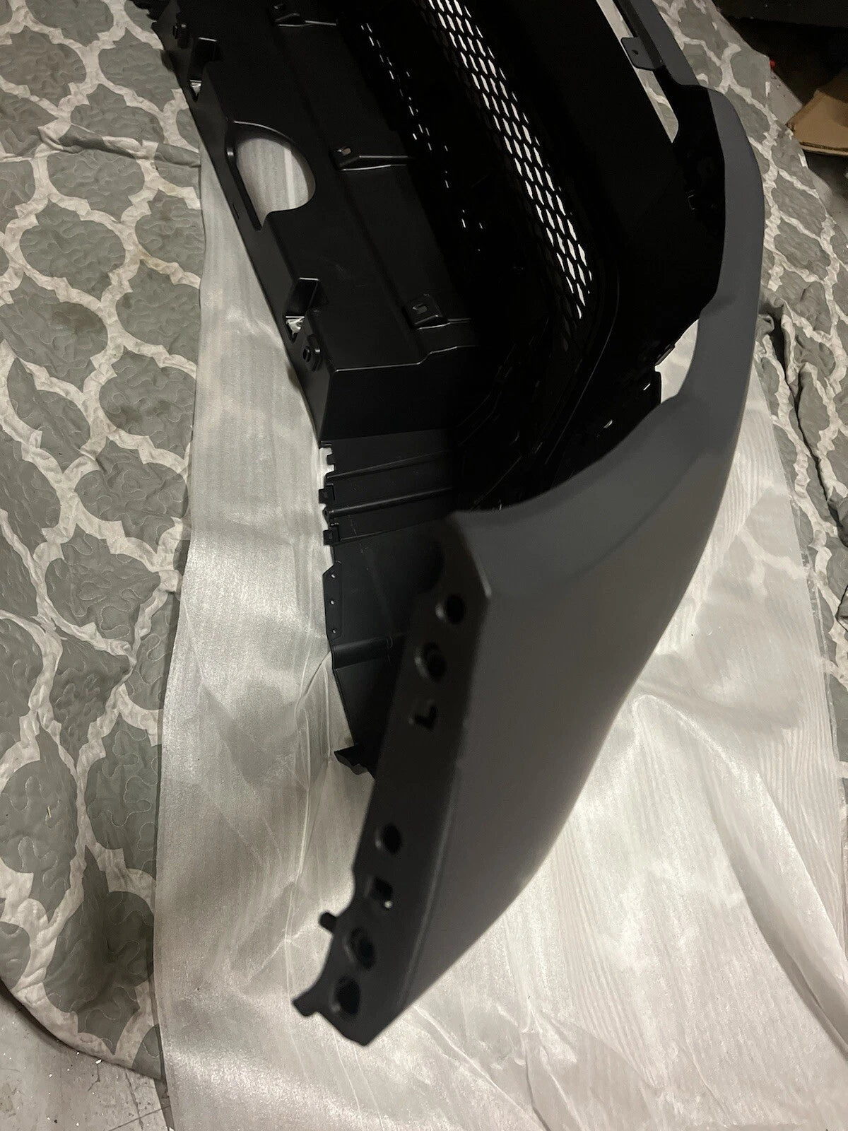 Land Rover Range Rover Evoque Dynamic Front Bumper Cover LR079538 2016-2019